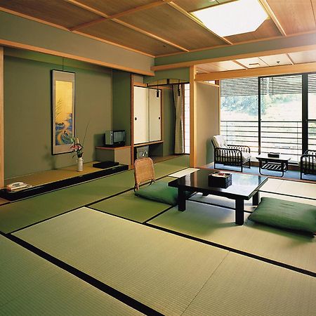 Kasenkyo Izutsuya Hotel Shin'onsen Екстериор снимка